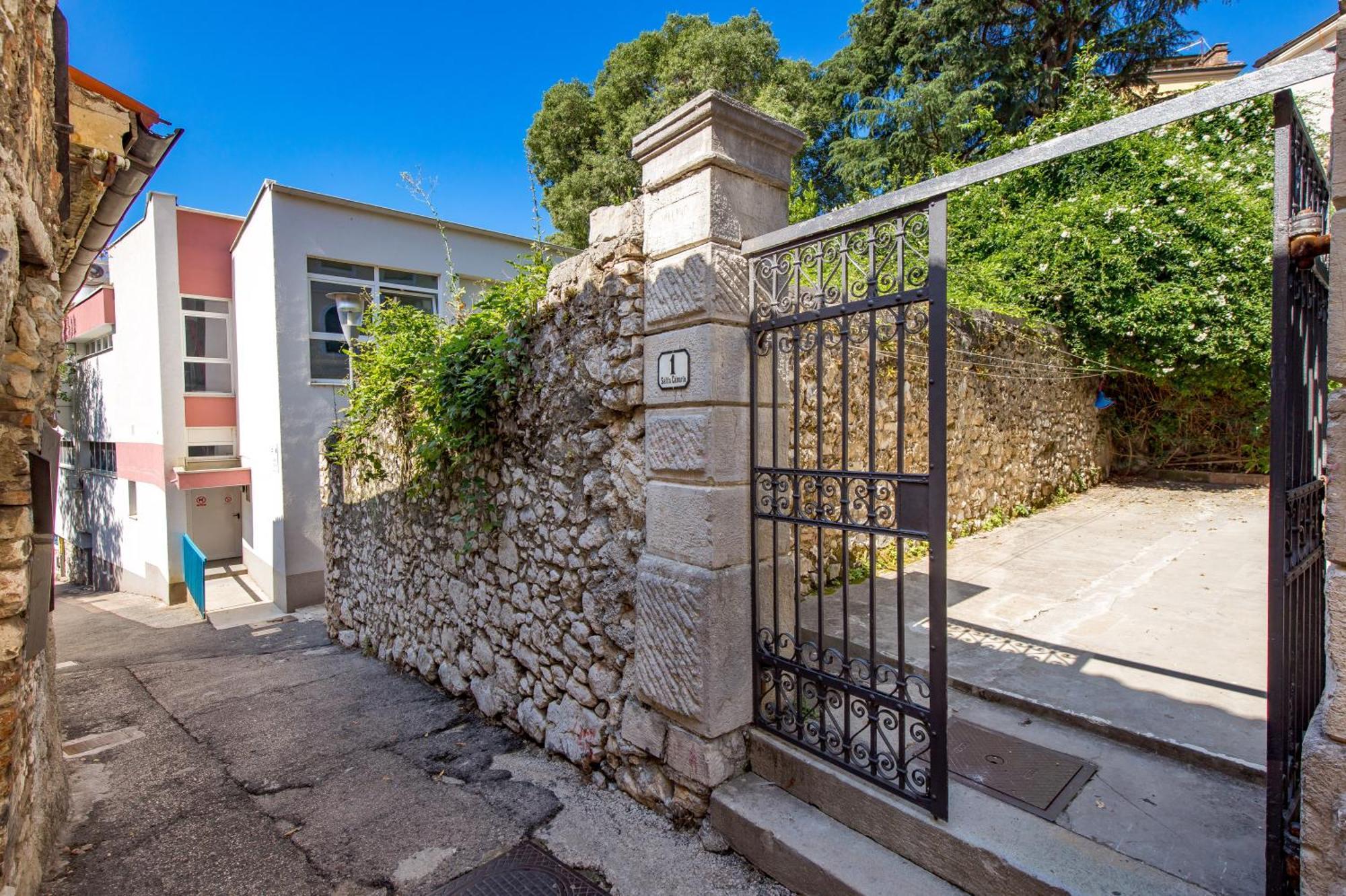 Apartment Salita Calvario Rijeka Luaran gambar
